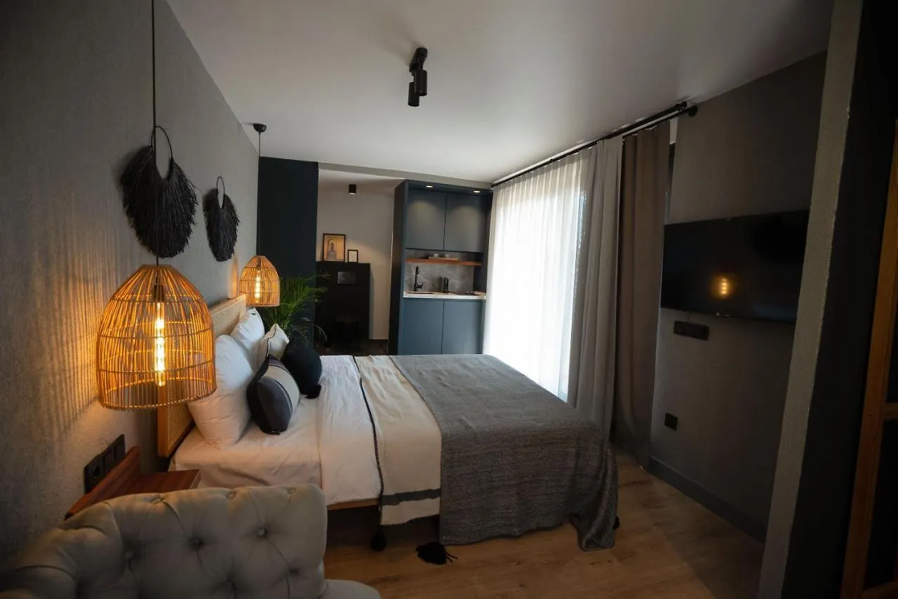 Апартаменты Alp Suites Pinehill Акьяка