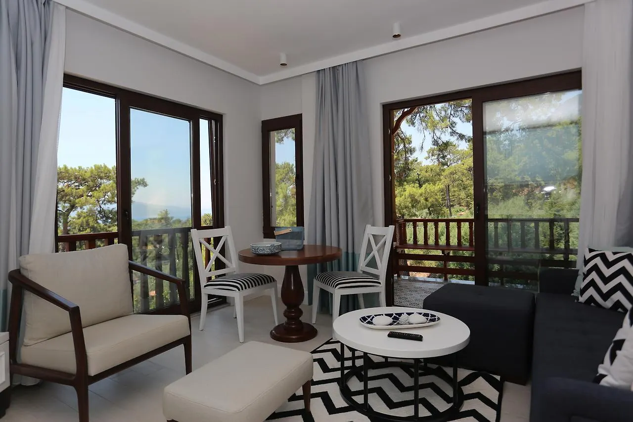 Alp Suites Pinehill اكياكا